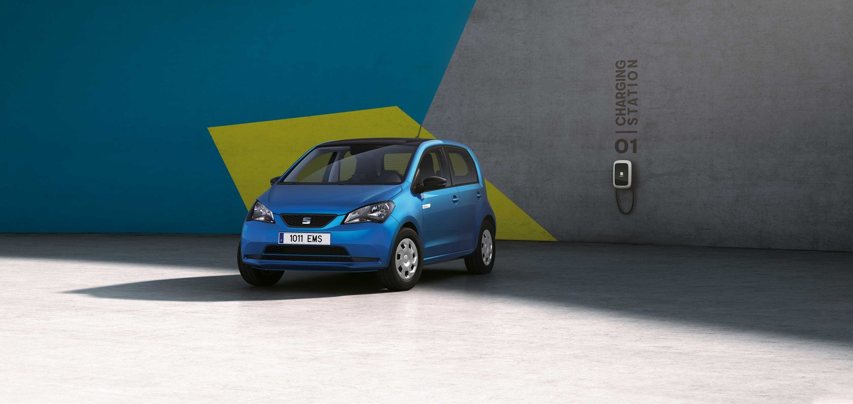  SEAT Mii electric interior and steering wheel