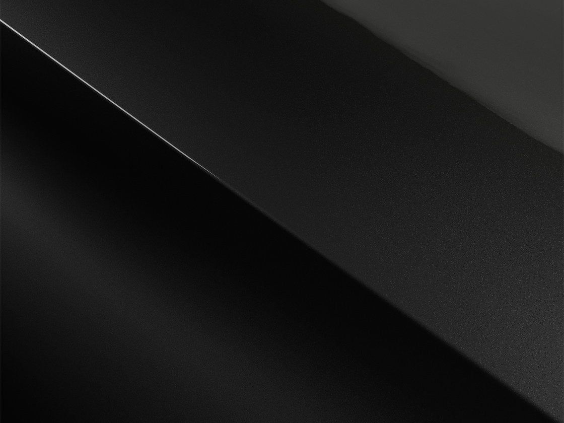 „Magnetic Tech“ spalvos „SEAT Arona“ modelis su metalo efekto viršutiniu dažų sluoksniu.