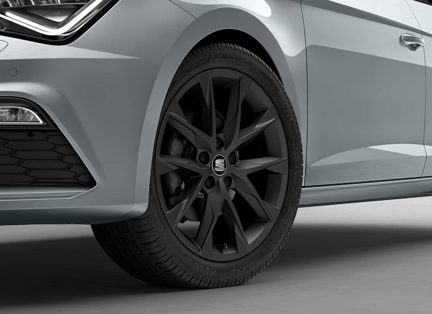 SEAT Leon 5D FR Black Matt Edition 18″ Black Alloy Wheels 