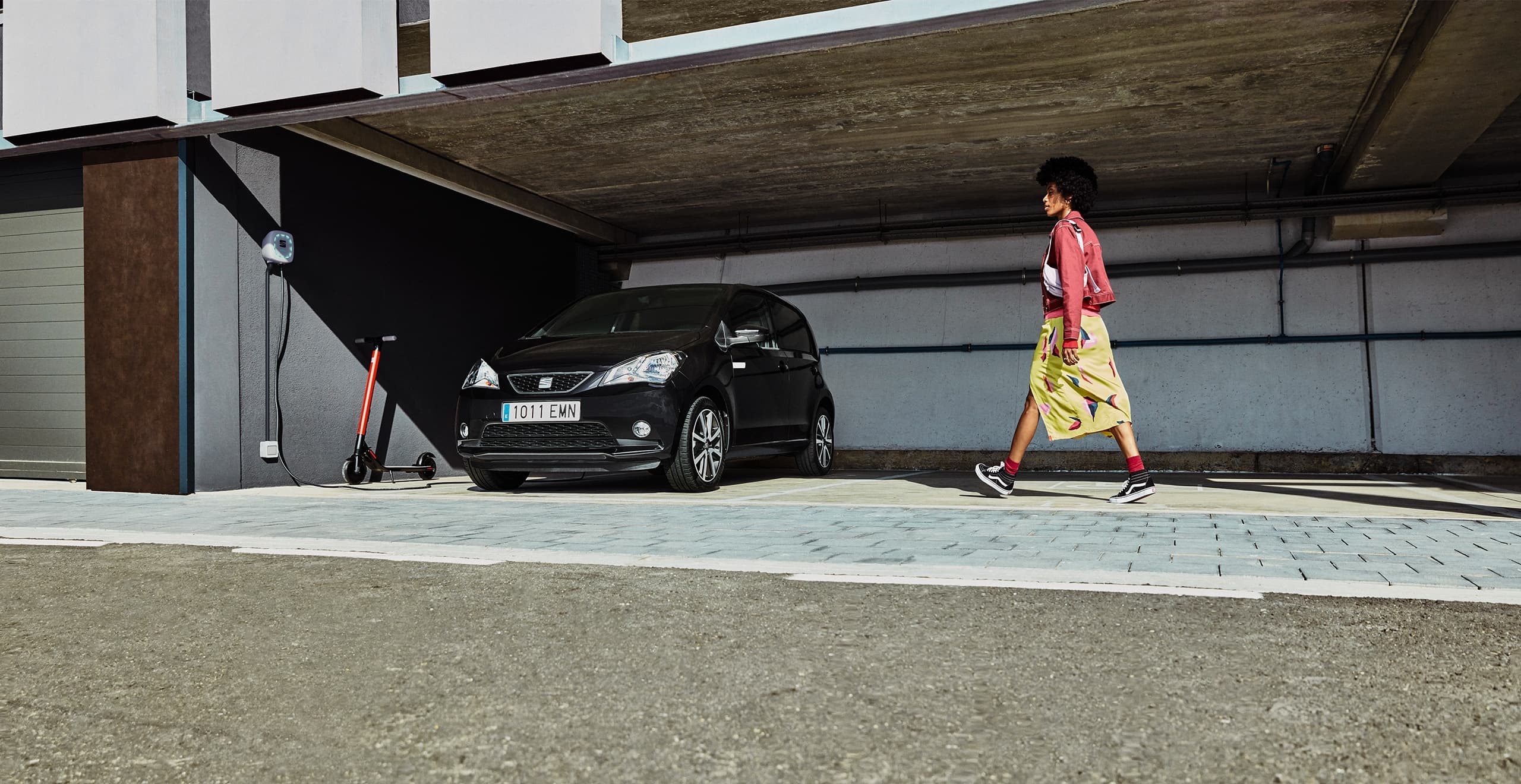 SEAT Mii electric charging on the street