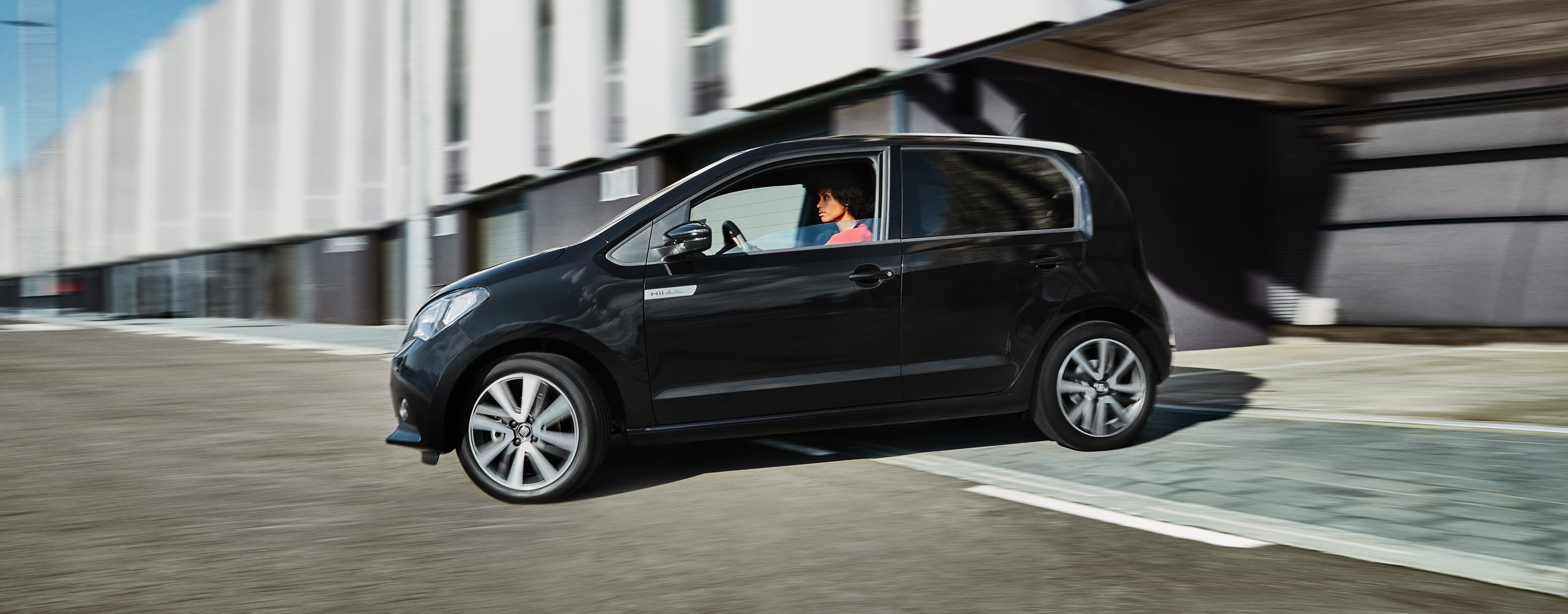 SEAT Mii electric front side view