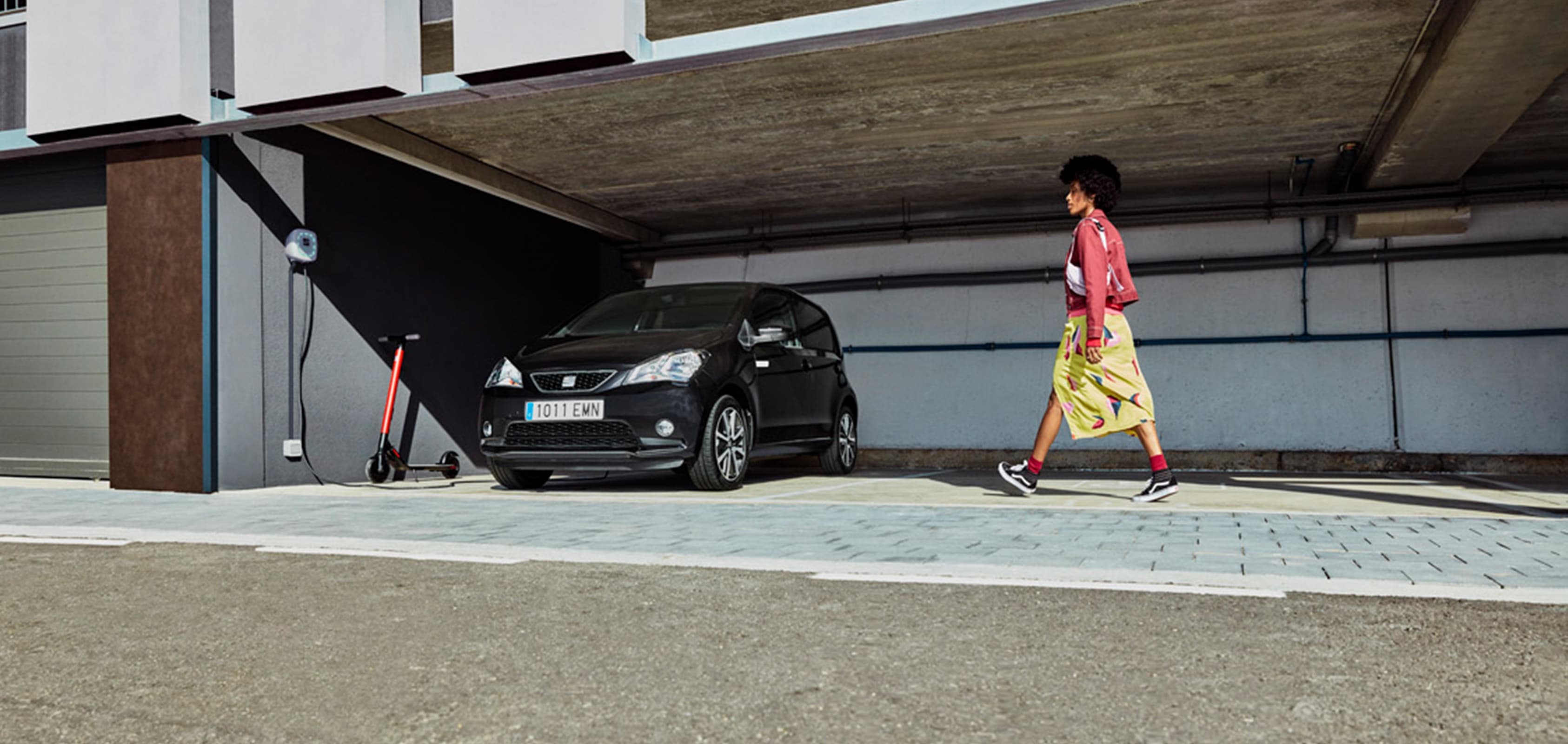 SEAT Mii electric charging on the street