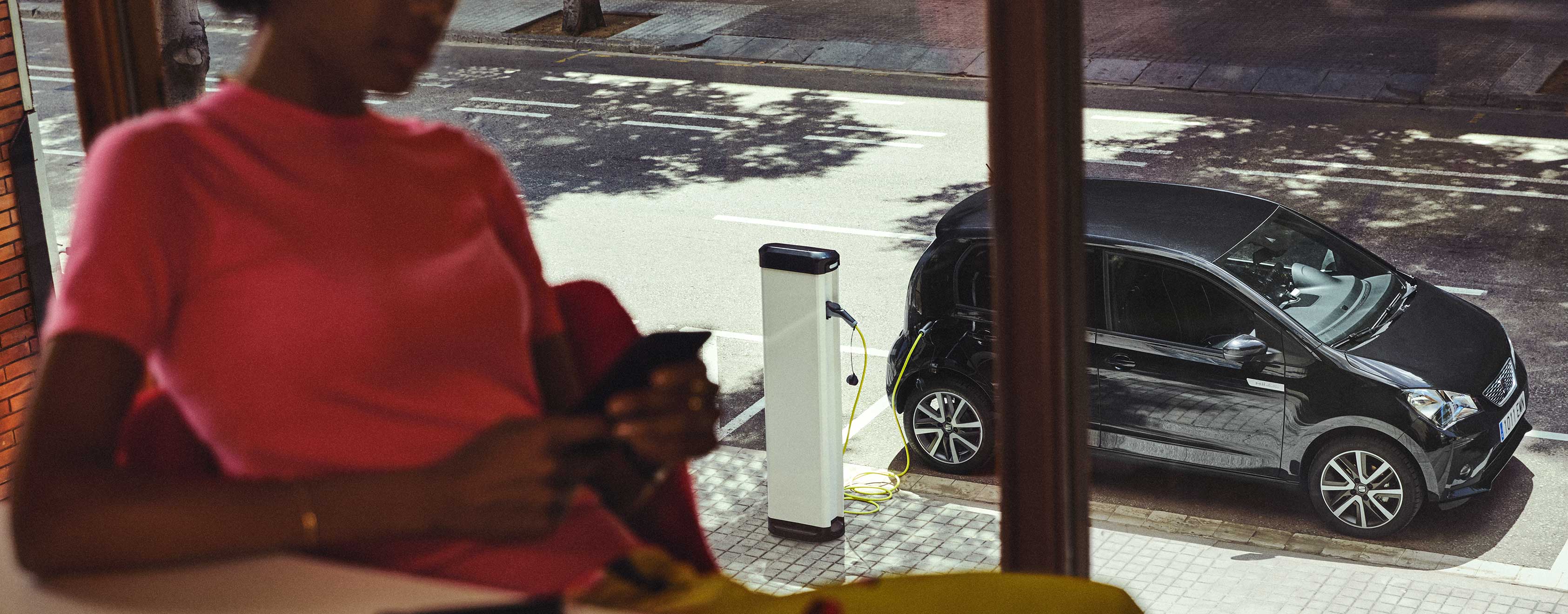 SEAT mii electric charging on the street inside 