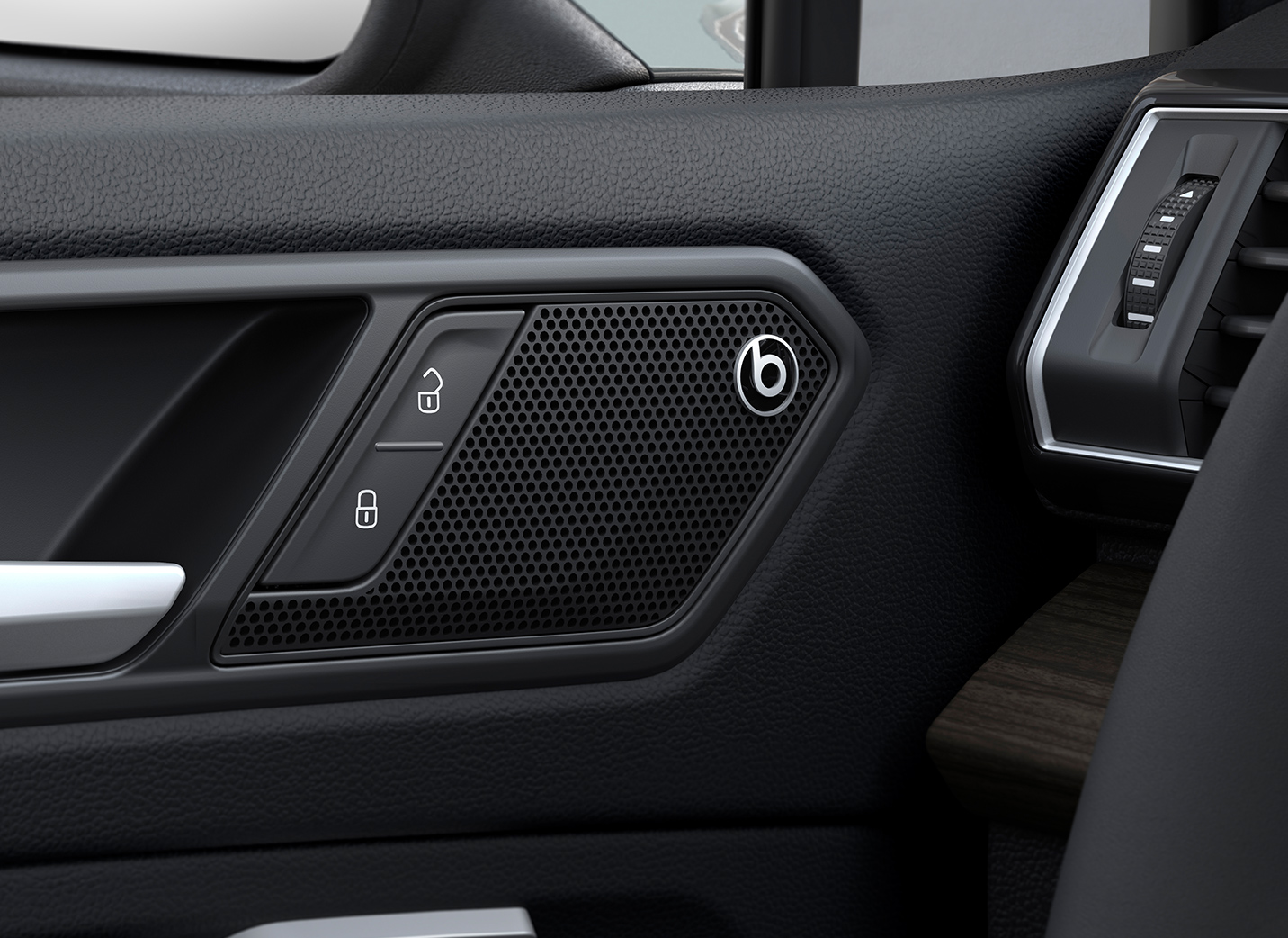 Naujojo 7 vietų SUV SEAT Tarraco BeatsAudio Beats by Dre garso sistema