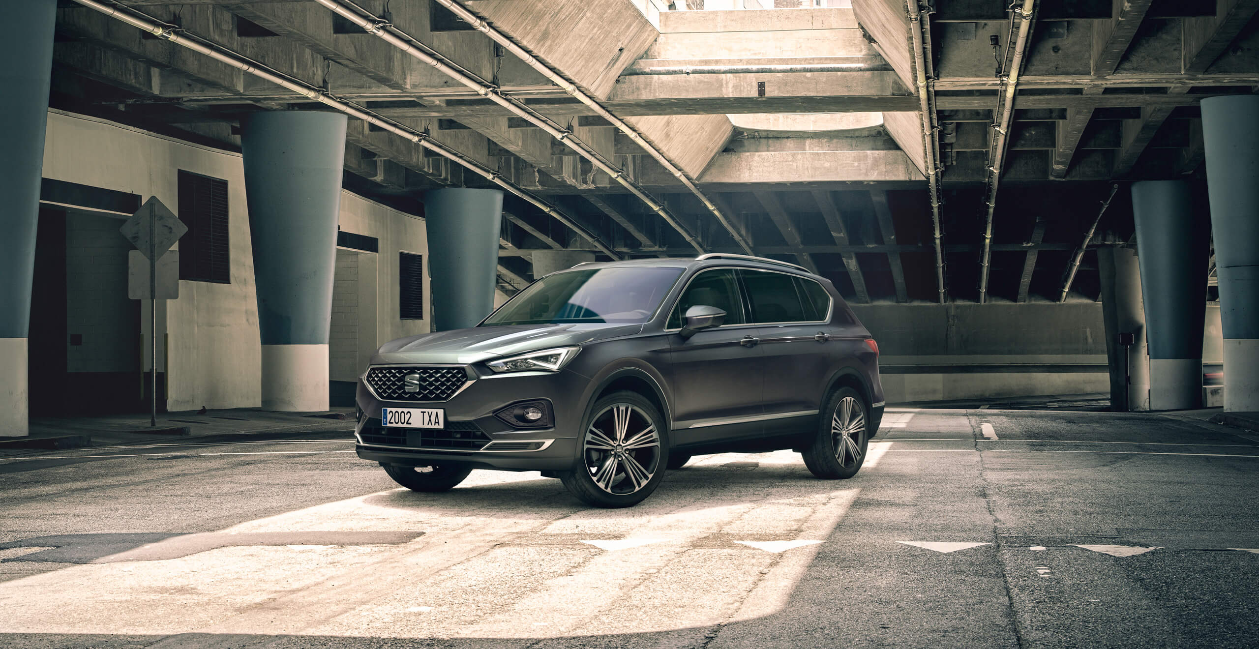 7 vietų SUV SEAT Tarraco pastatytas garaže