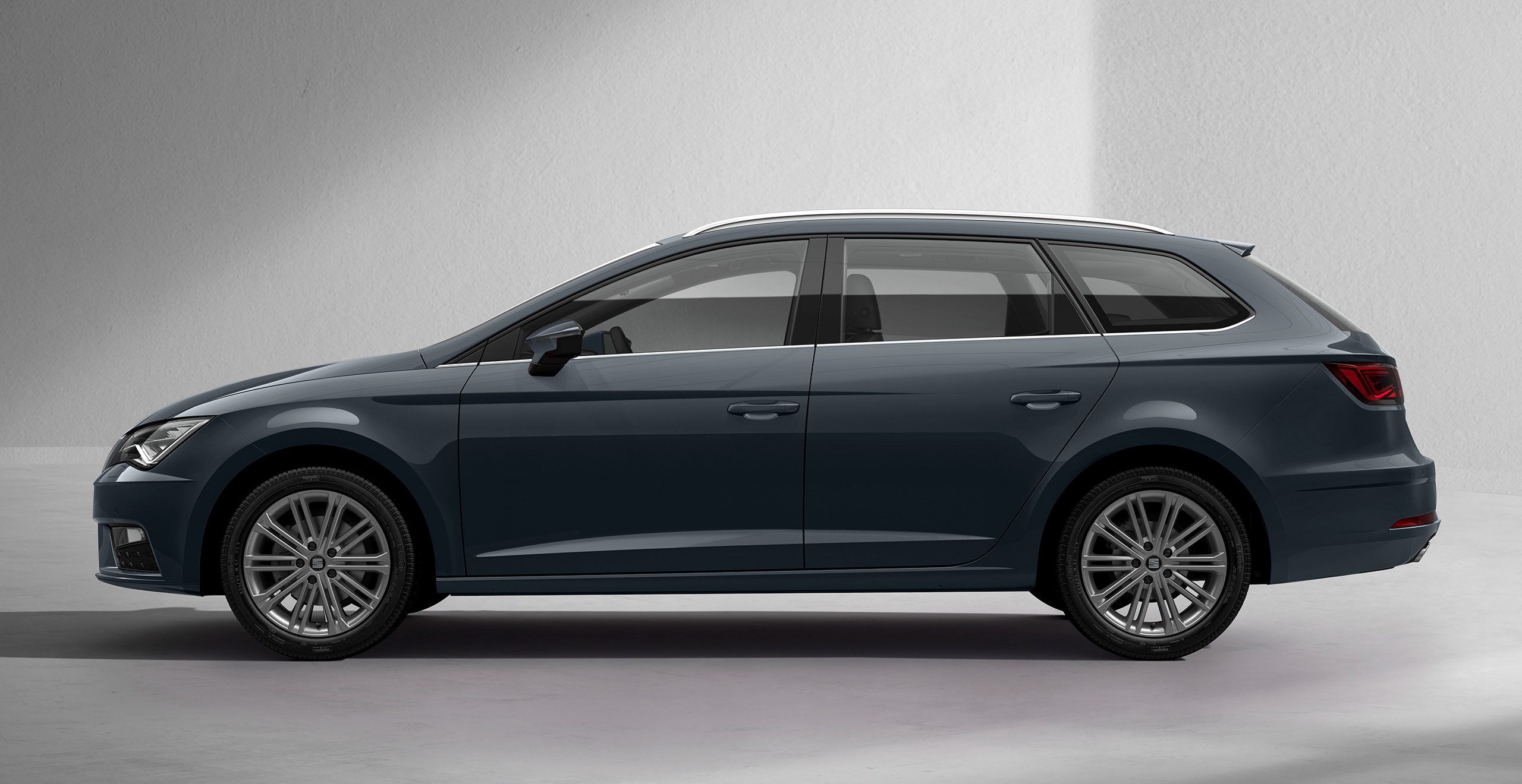 SEAT Leon Sportstourer estate family car hatchback exterior design